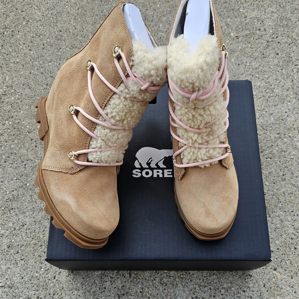 Sorel  leather waterproof wedge insulated boots women's size 9 & 11 - Picture 9 of 13